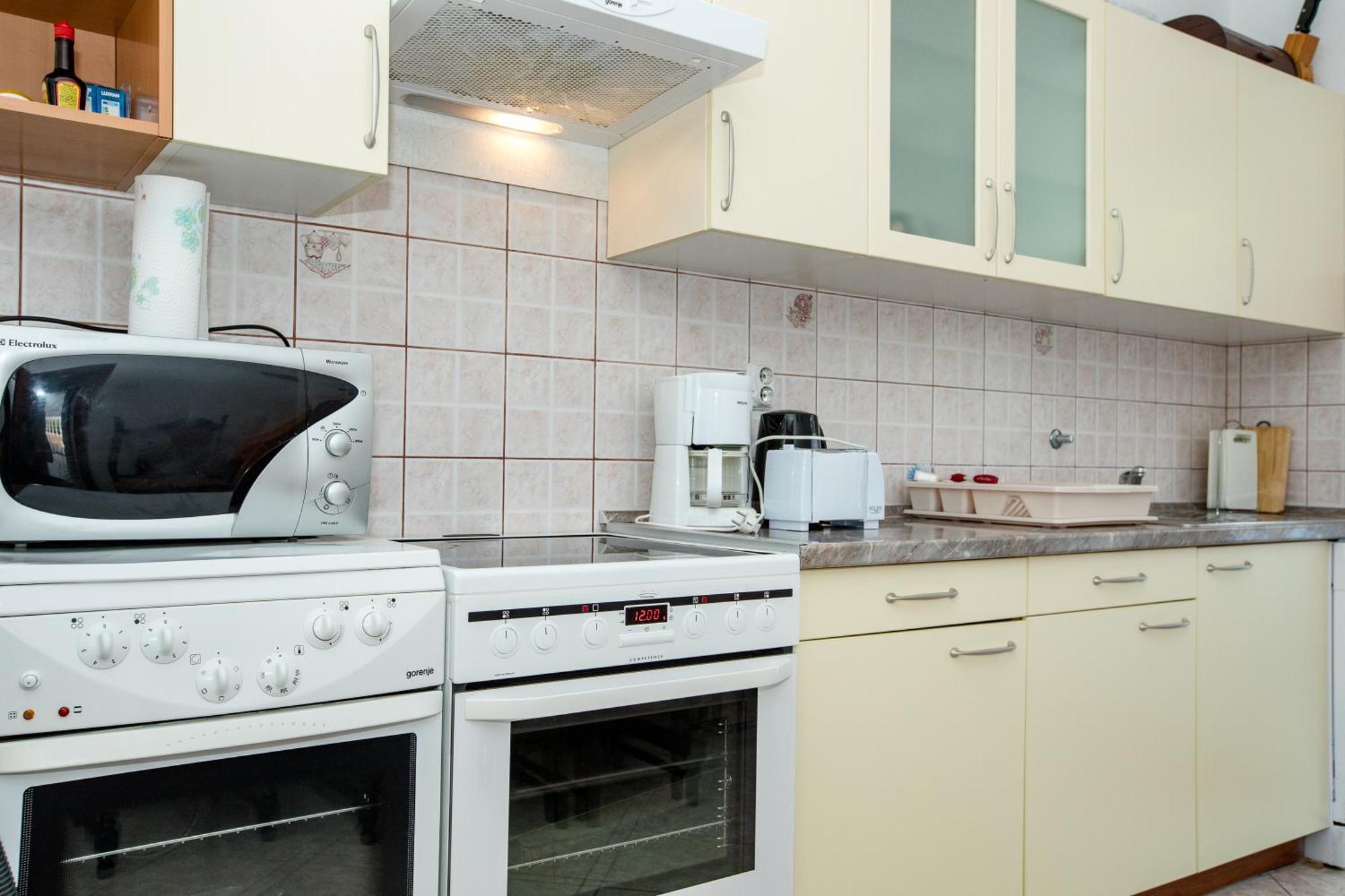 Lovely Meta Apartments Palit Exterior photo