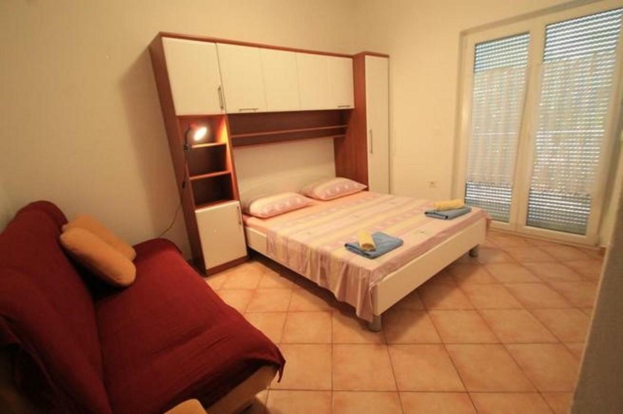 Lovely Meta Apartments Palit Exterior photo