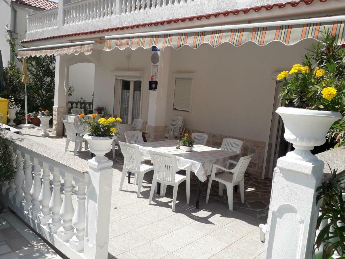 Lovely Meta Apartments Palit Exterior photo